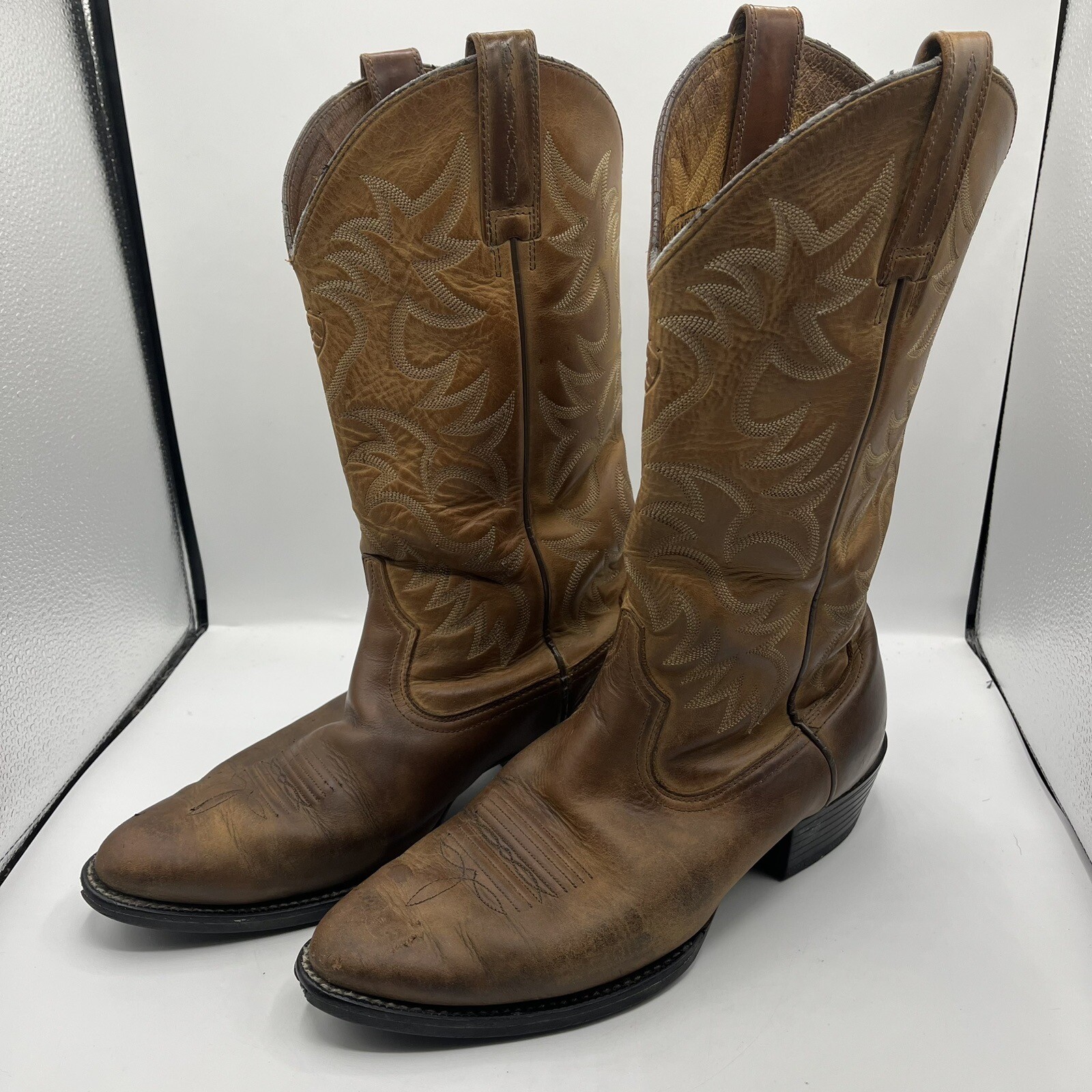 Ariat Boots HERITAGE R-Toe Brown Leather Mens 9.5 EE Cowboy boots 34725