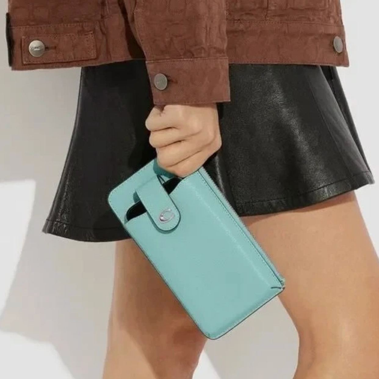 Coach Essentials Phone Wallet Polished Pebbled Leather Clutch Zip Top Blue New