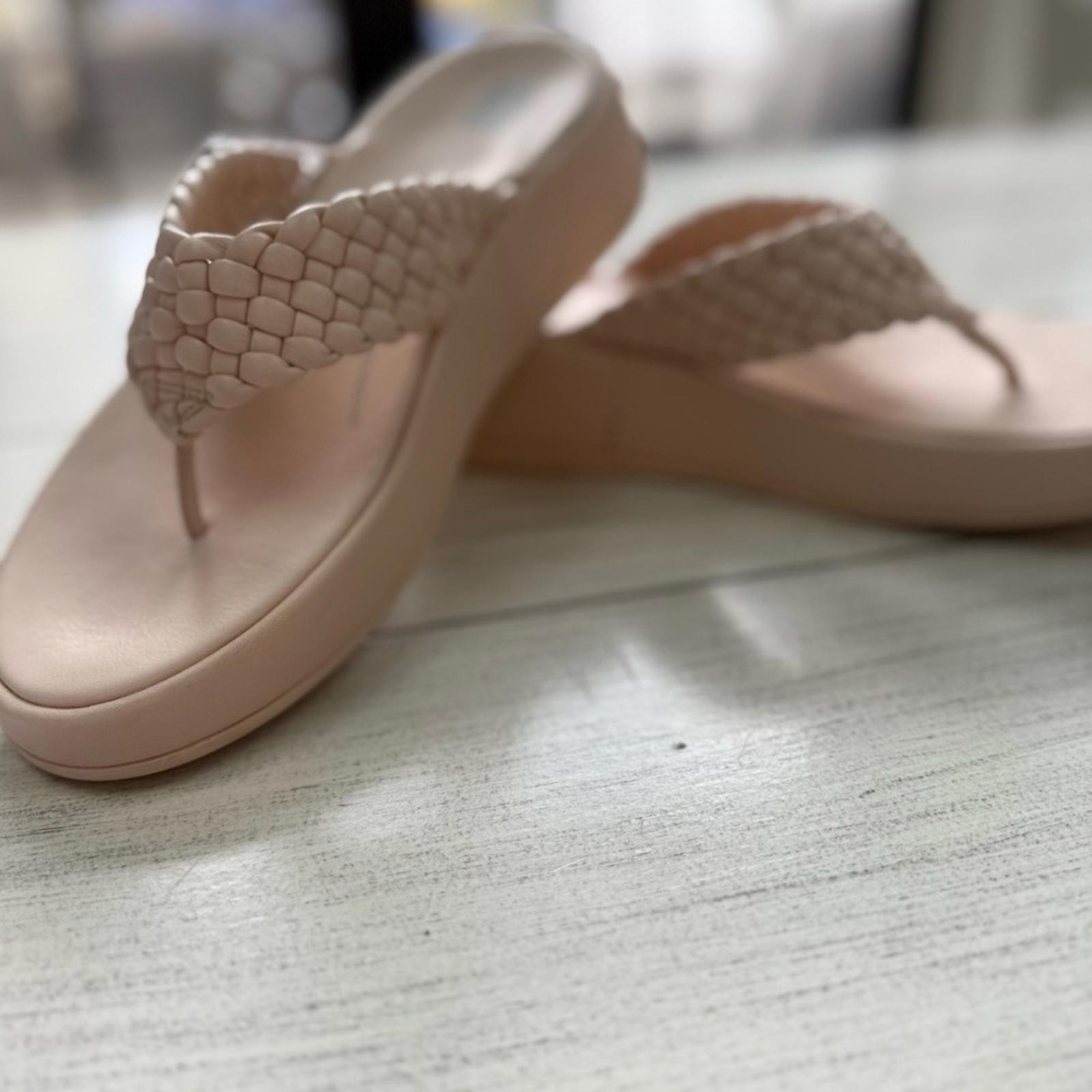 FitFlop F-mode woven leather platform Sandals – sz 10 in light pink