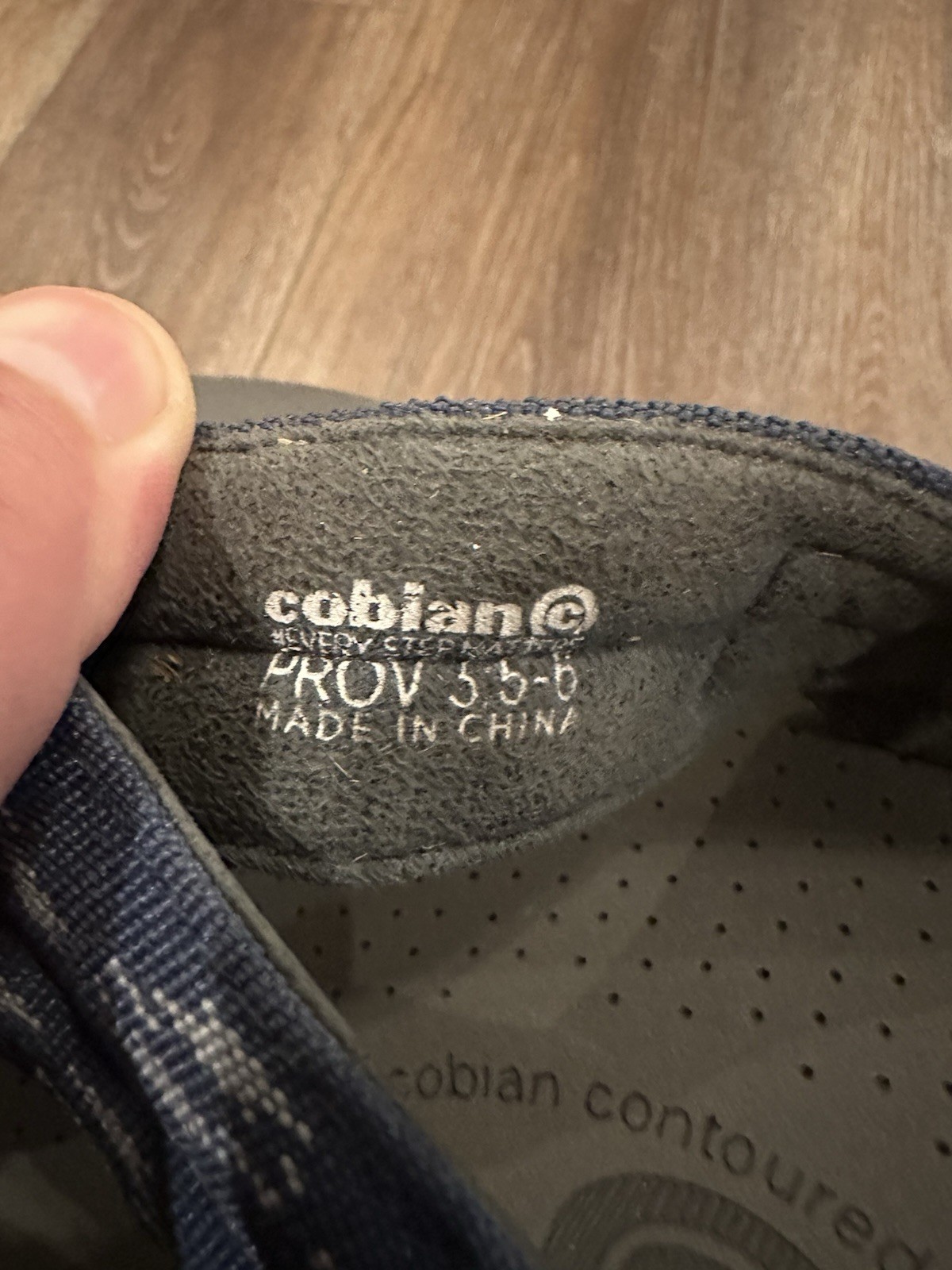 Cobian Contoured Comfort Blue/Gray Flipflops Sz 5-6 Memory Foam COMFORTABLE! EUC
