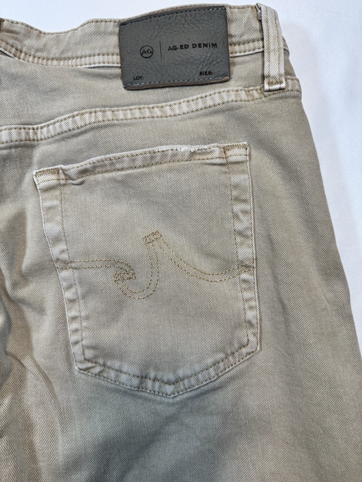 #1027 AG Adriano Goldschmied Matchbox Slim Straight Tan Jeans 33×33 PM42130