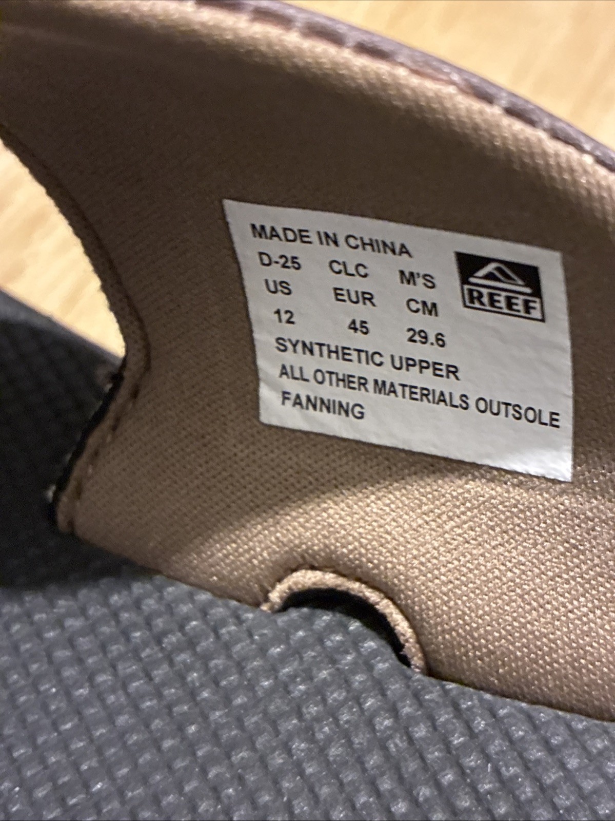 NWT $65 REEF Fanning Men’s Flip-Flop Sandal & Sole Bottle Opener Camo Size 12