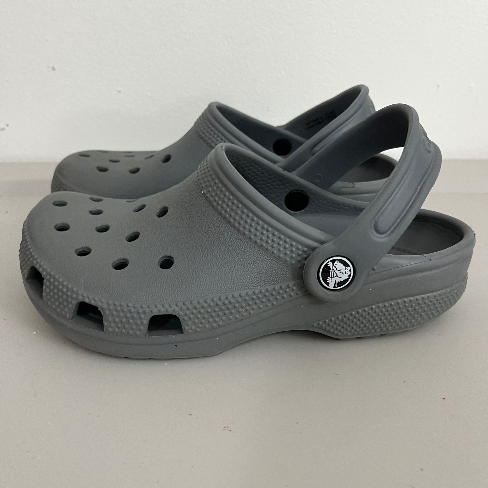 Crocs Classic Clog Kids J2 Grey Croslite Foam Slip On Strap Comfort Water Shoe