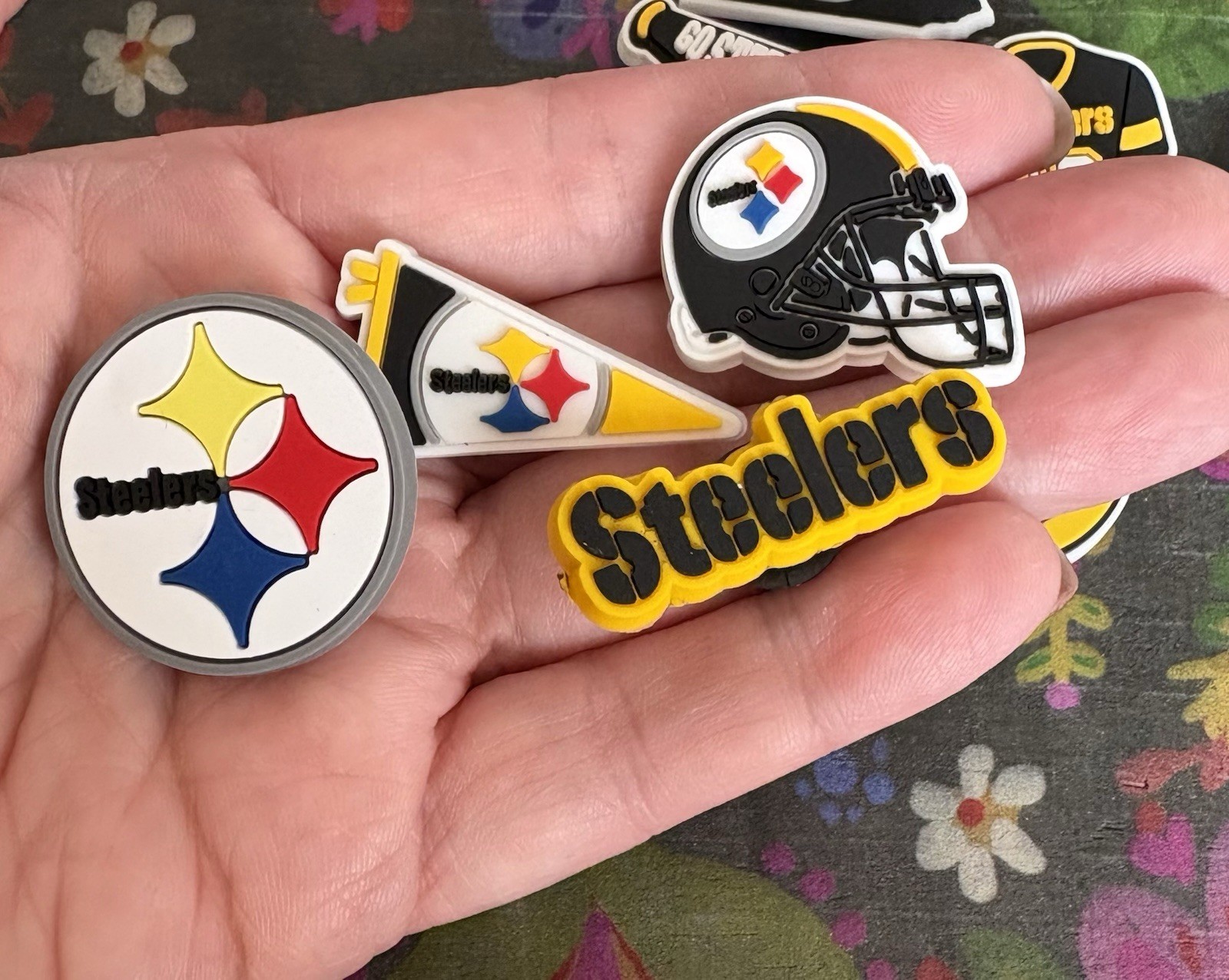10 Piece PITTSBURGH STEELERS Shoe Charms Football Team Shoe Charms Steelers