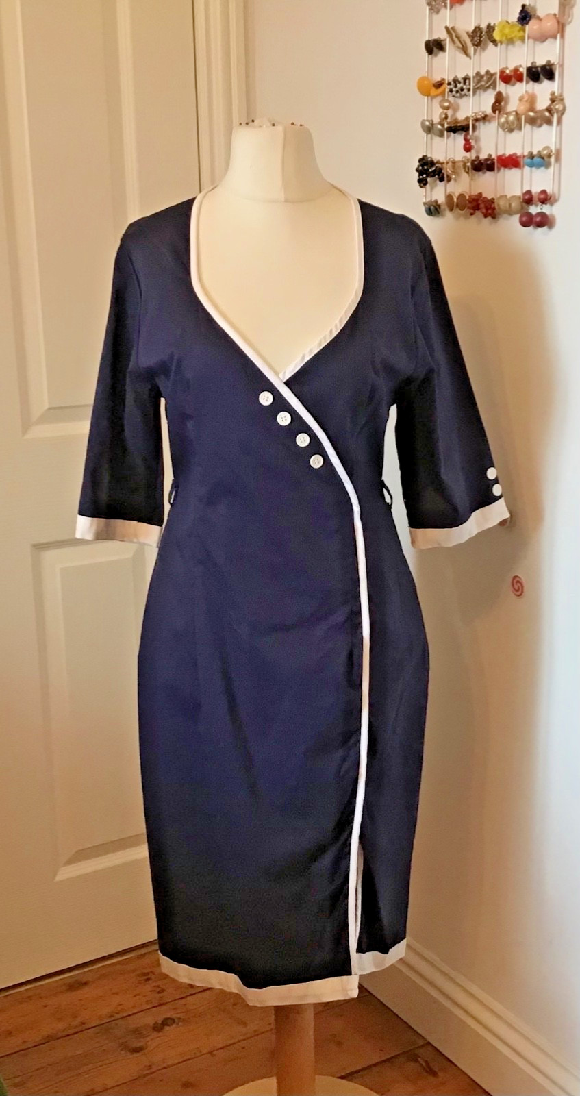 Lindy Bop Pencil Wriggle Dress Dark Blue with White contrast Buttons/Piping, L