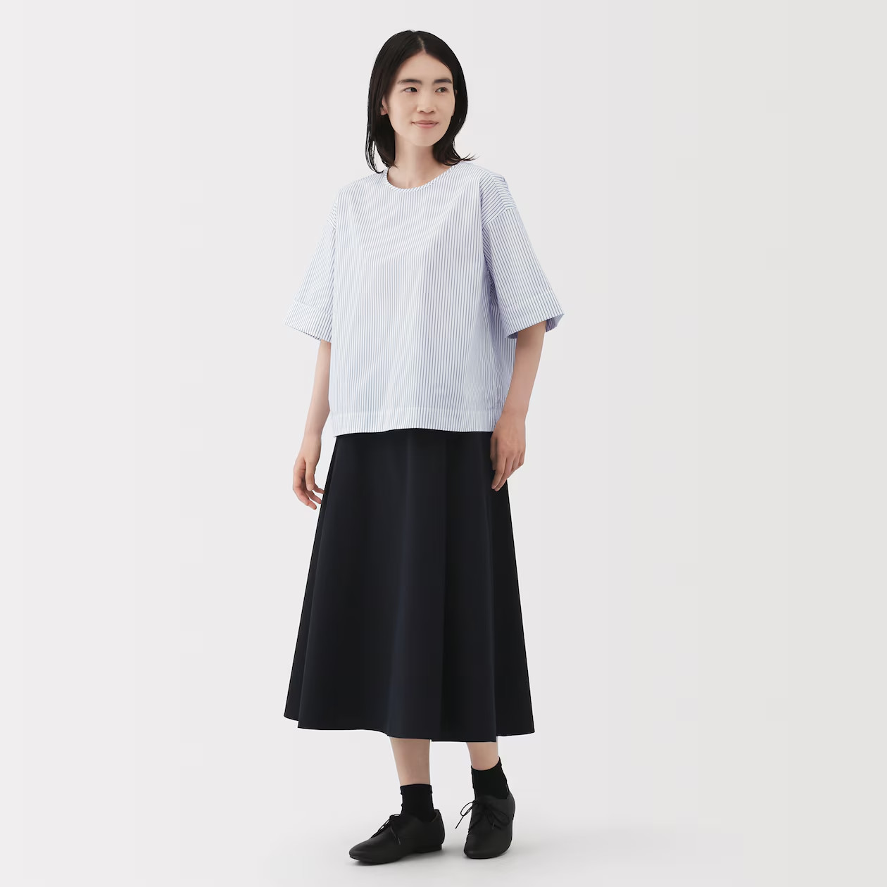 MUJI Womens Quick Dry Broadcloth Half Sleeve Blouse Navy Stripe FedEx