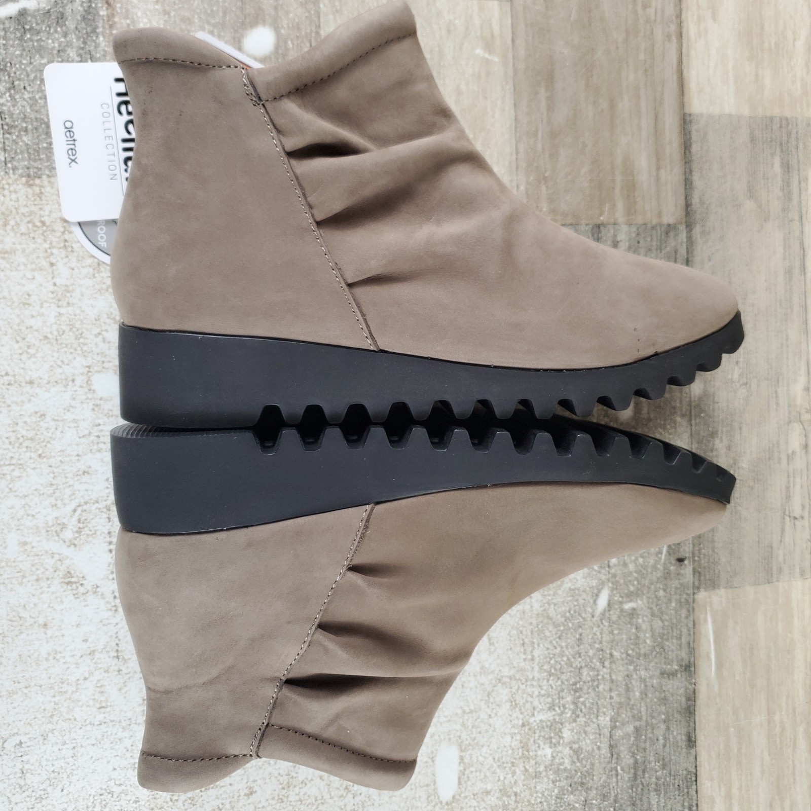 Aetrex Zoey Womens Booties Sz 7 Dark Taupe Leather Side Zip Round Toe Ankle Boot