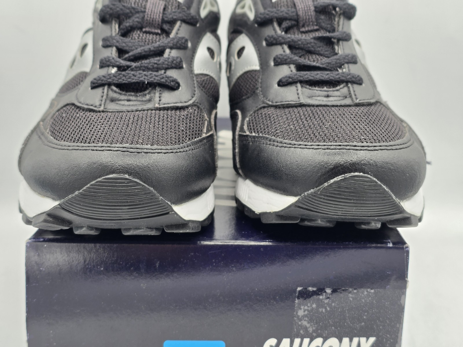 VTG Men’s Saucony Shadow 89 6000 Stealth Black Silver 2068-3 | Size 10.5 – NEW