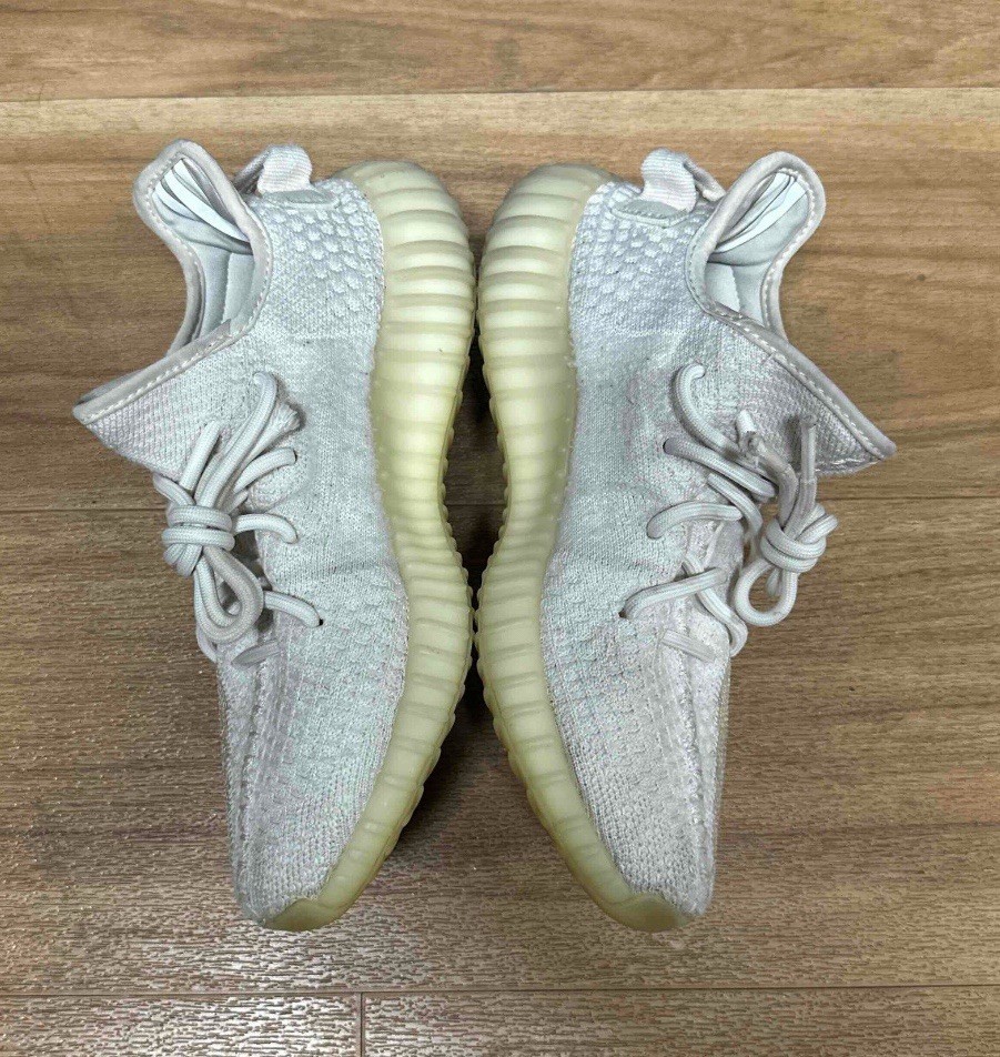 Size 6.5 – adidas Yeezy Boost 350 V2 Low Bone