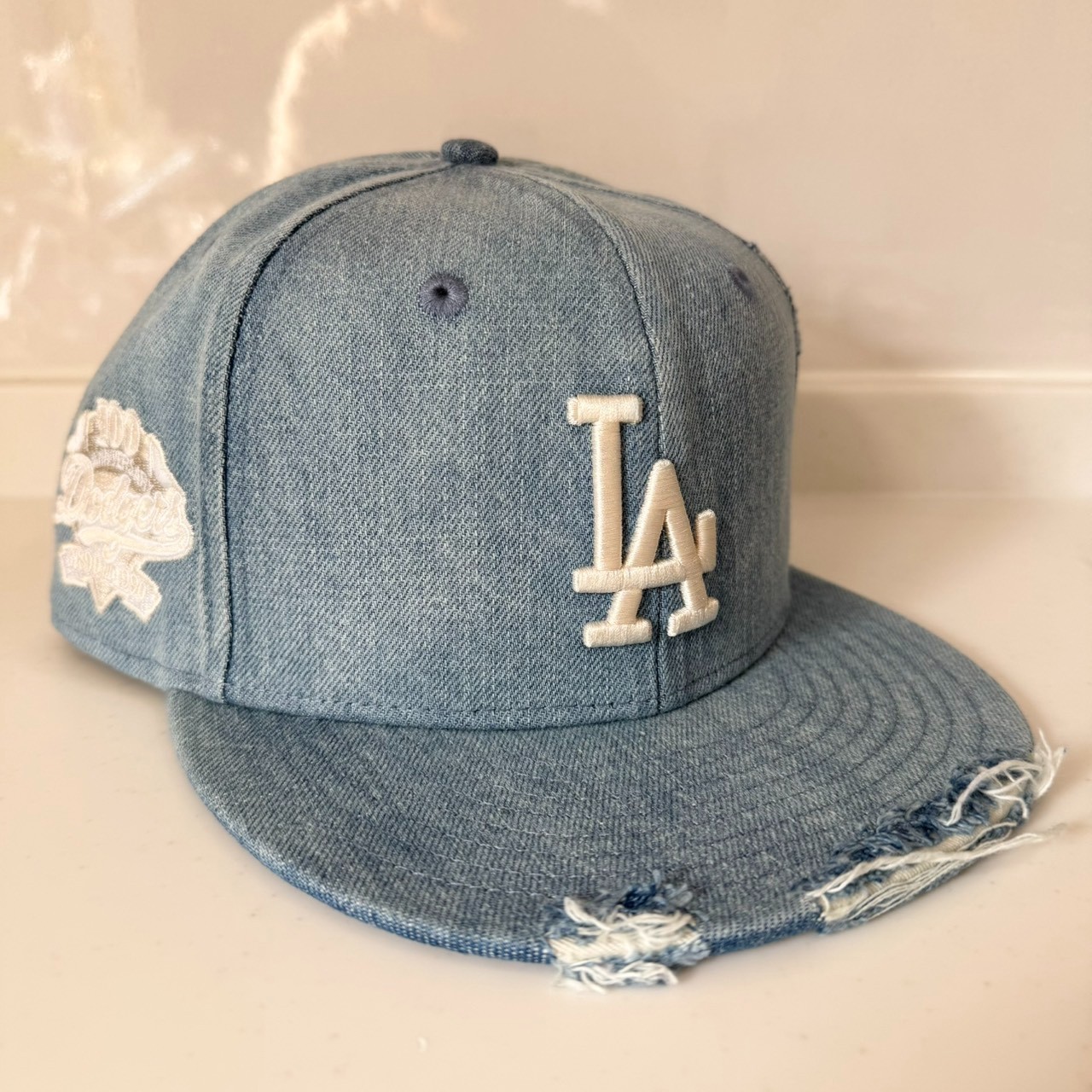 New Era 59FIFTY Distressed Denim Cap Side Patch LA Los Angeles Dodgers 14745174