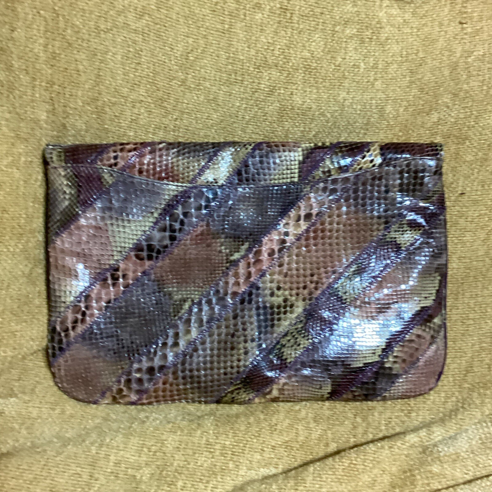 Vtg 80’s Snakeskin Purple/Pink/Beige/Brown Clutch Purse Python Gold Chain Strap