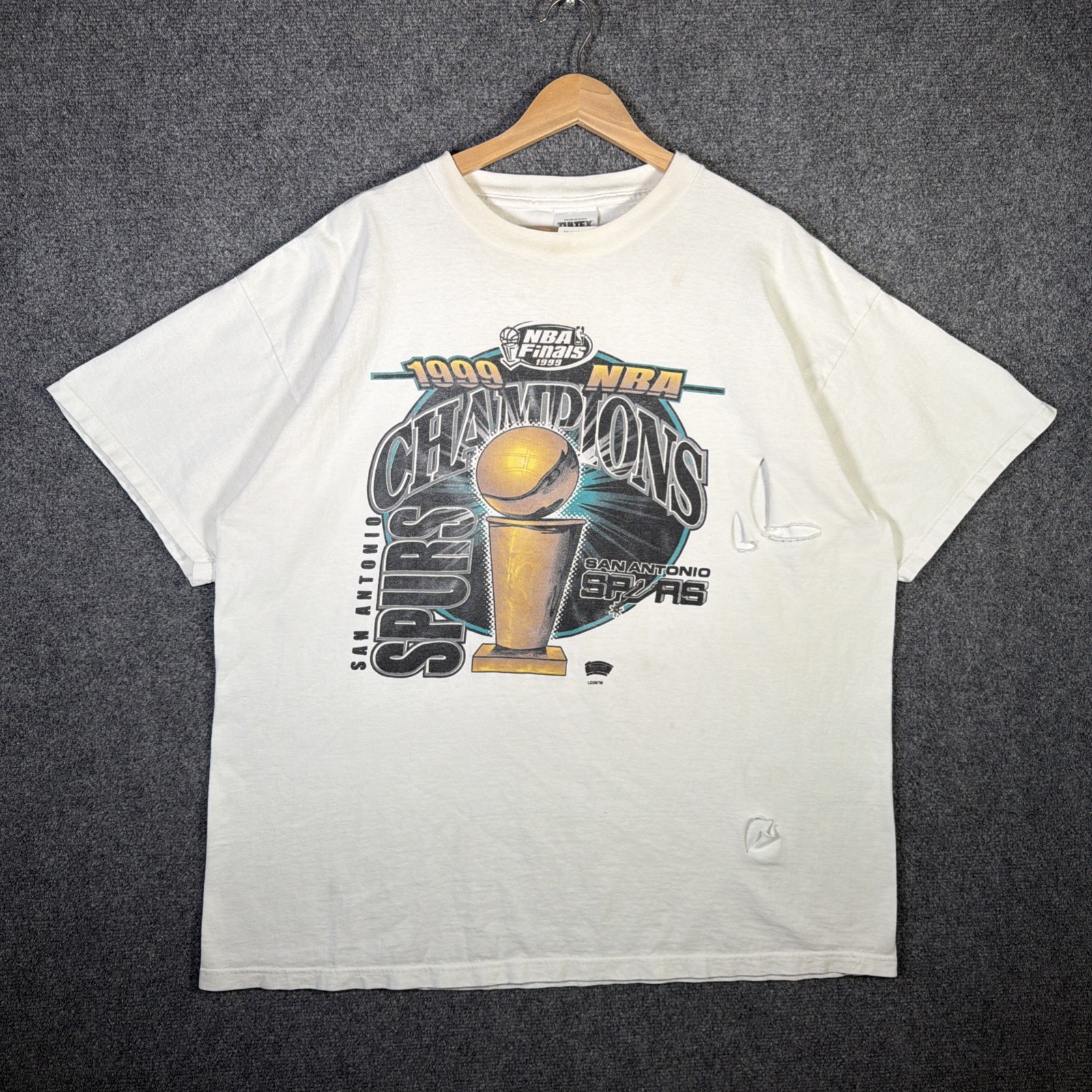 Vintage San Antonio Spurs Shirt 2XL White 90s Basketball NBA Finals 1999 Sports