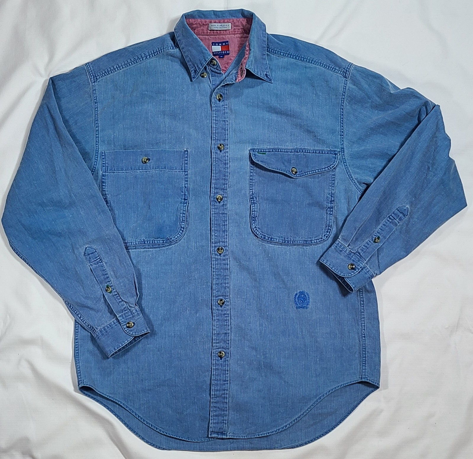 Vintage 1990s Tommy Hilfiger Long-Sleeve Denim Button-Down Shirt Size Small