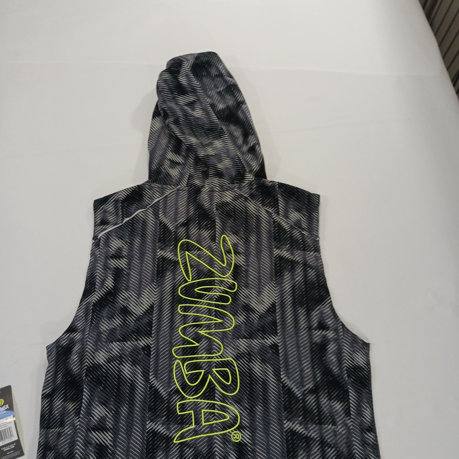 Zumba Wear Mr Right Z2T00259 Men’s Gray Surged Sleeveless Pullover Hoodie Medium