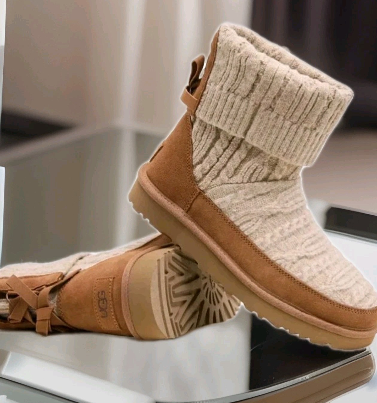 Women’s UGG Classic Mini Cabelle Chestnut Suede/Knit Boot Sz 8.0 UntouchedNewBox