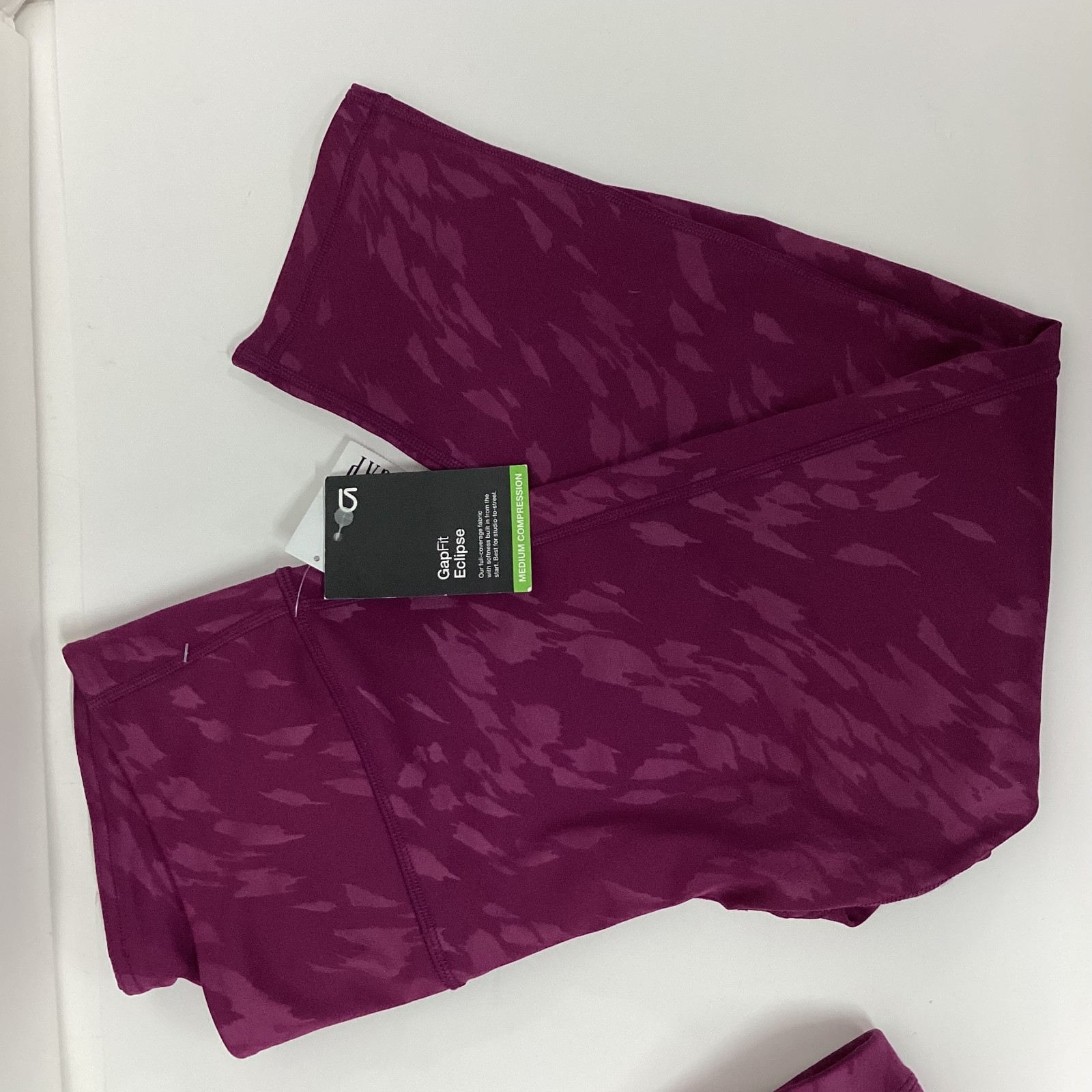 GapFit Esclipse Breathable Medium Compression pants/matching exercise bra Small