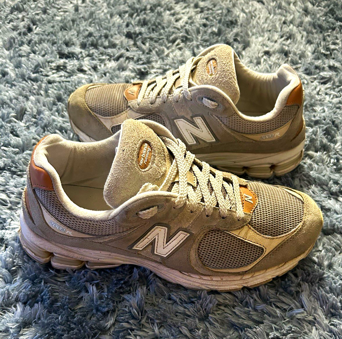 New Balance 2002R Men’s Running Lace-Up Low Top Suede Sneaker Beige/Tan M2002R53