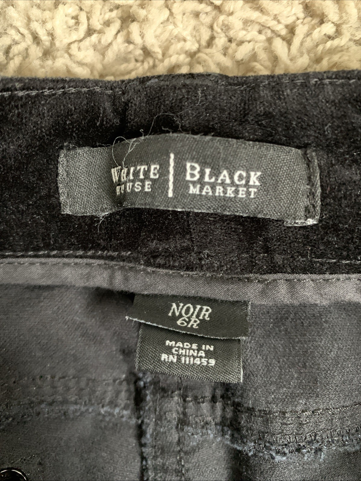 WHBM Noir size 6 black smooth finish slim leg Feel Beautiful corduroy pants