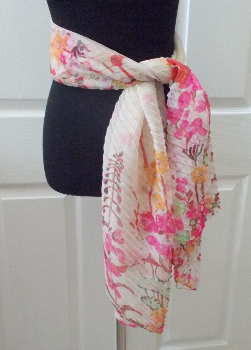 NWT INC Ivory w/ Multi Color Wildflower Print Accordion Pleated Scarf