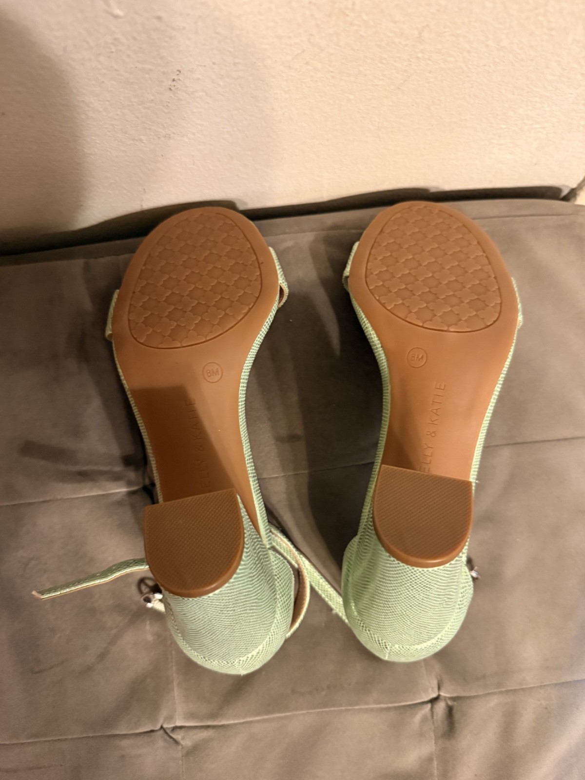 womens shoes size 8