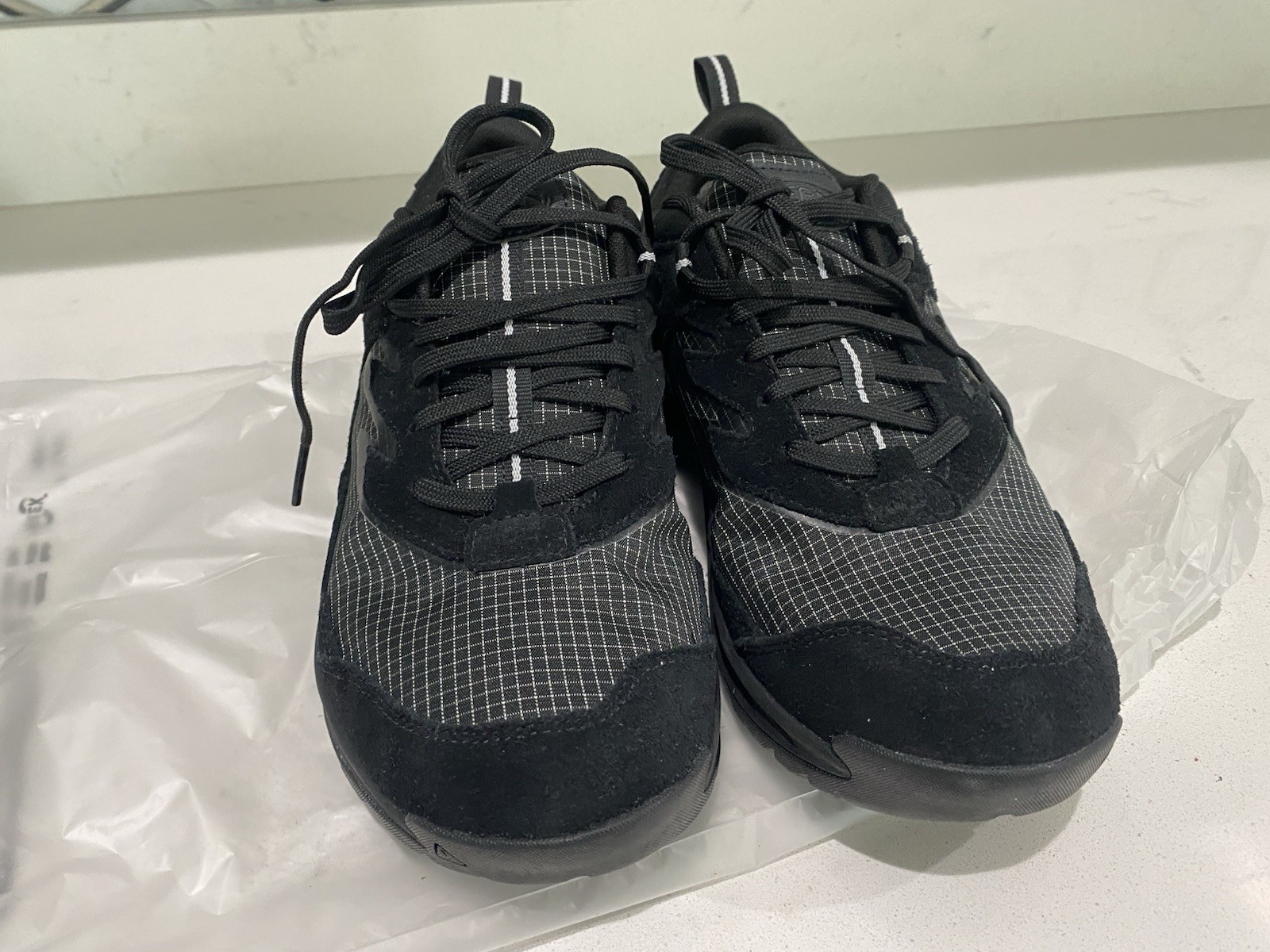 NEW Womens Keen Hightrail Waterproof Hiking Sneakers Shoes, size 8