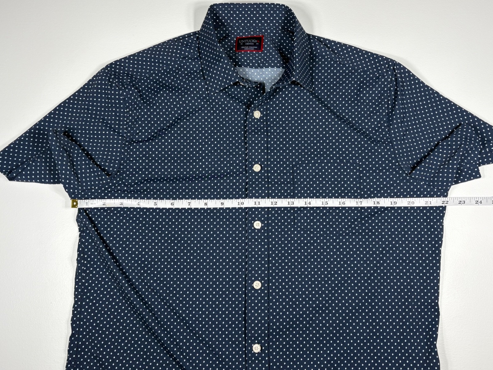 UNTUCKit Button Up Men Medium Navy Polka Dot Stretch Untucked Casual Shirt