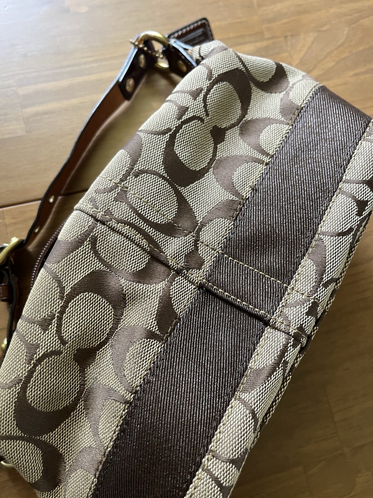 2009 Vintage Coach Signature Small Shoulder Bag