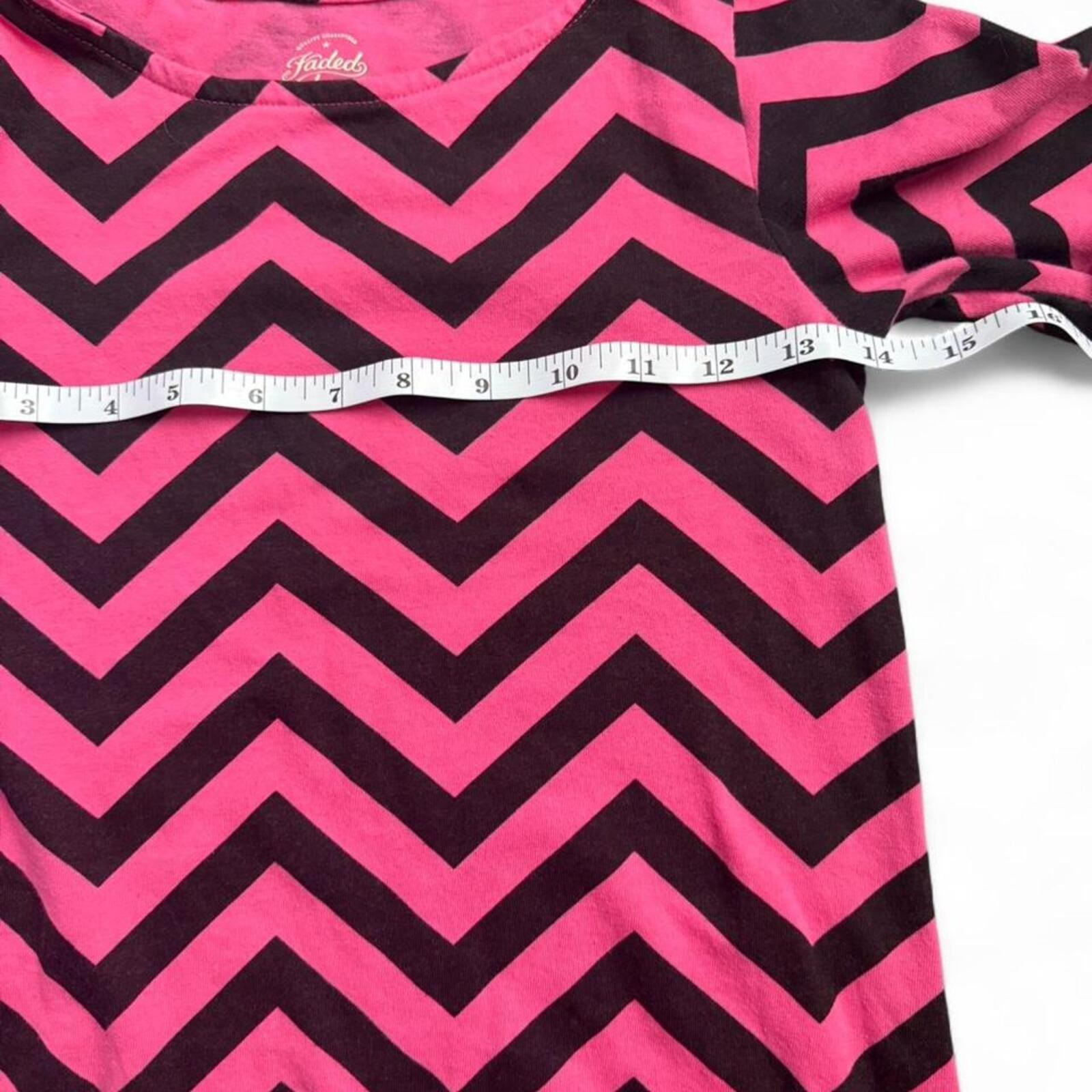 vintage 2000s pink and black chevron print top
