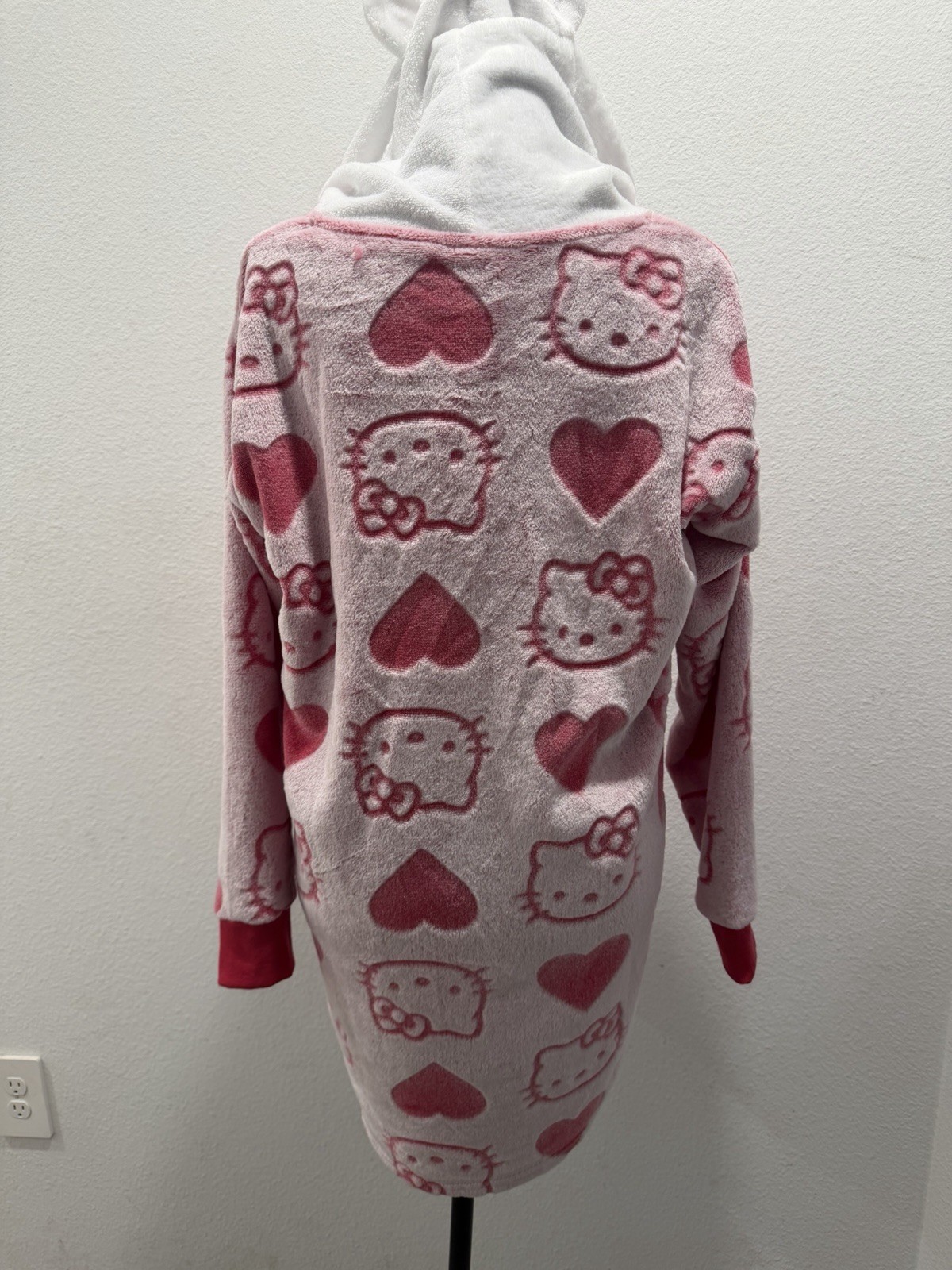 Hello Kitty Snuggy One Size Fits All Woman