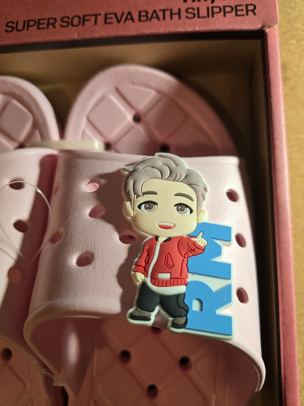 NIB BTS TinyTAN Super Soft EVA Bath Slipper – Sz L 270 (9/10) RM Pink w/ Charms