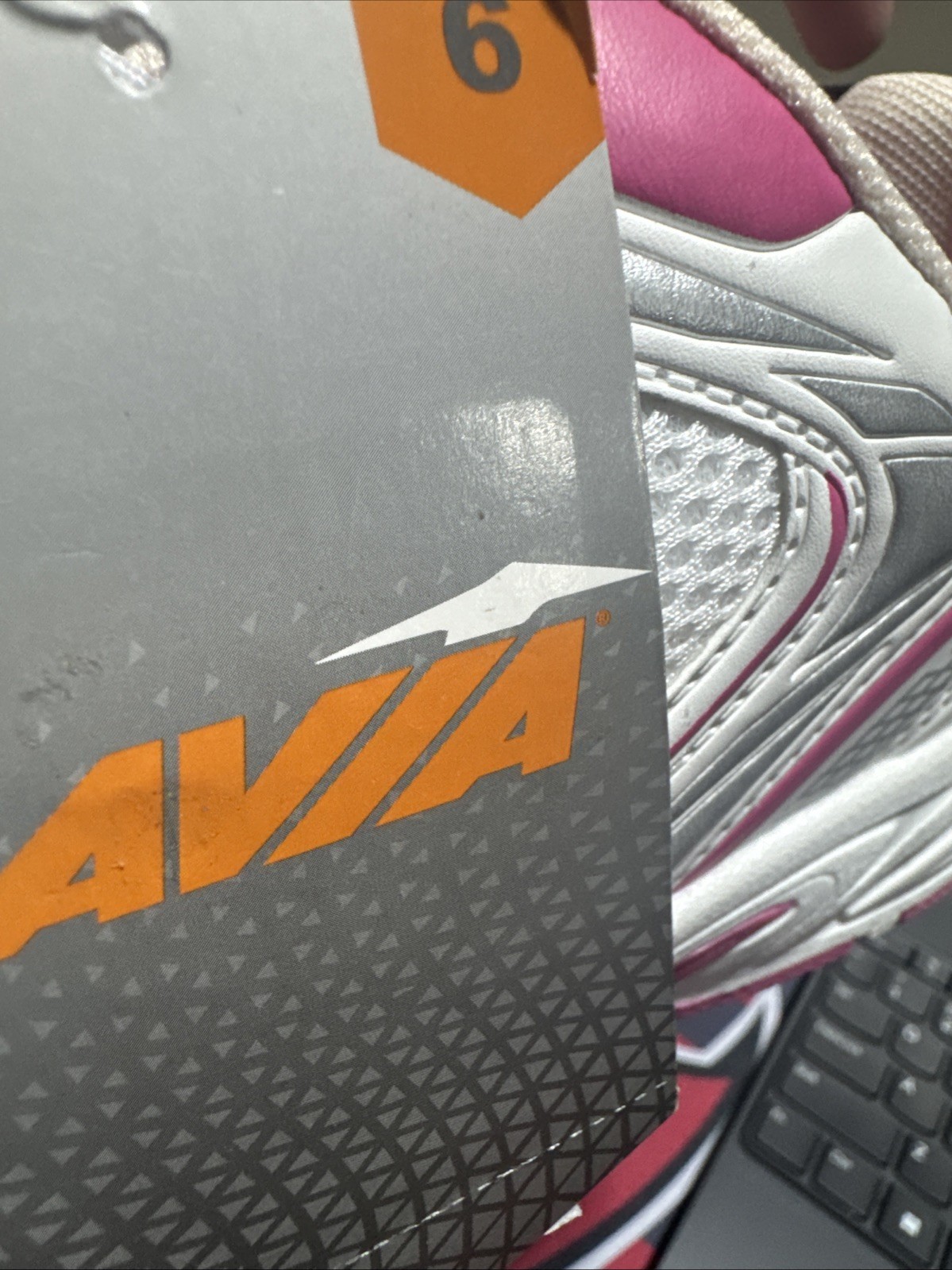 Avia Women’s 5000 Performance Shoes Pink White Size 6 Sneakers Elastic Laces NWT
