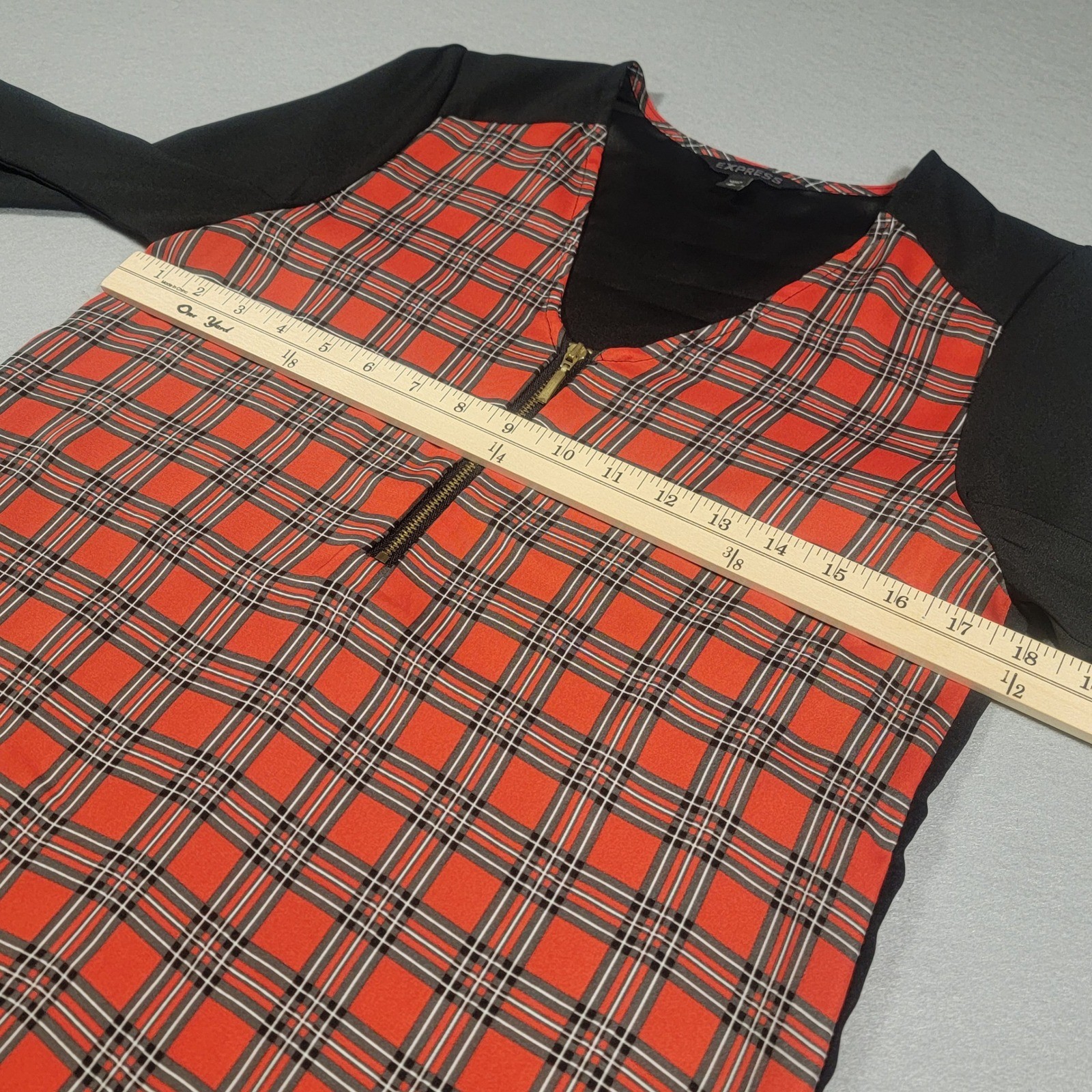 Express Plaid Zip Front Blouse Red Black 3/4 Sleeve High-Low Hem Women’s Small