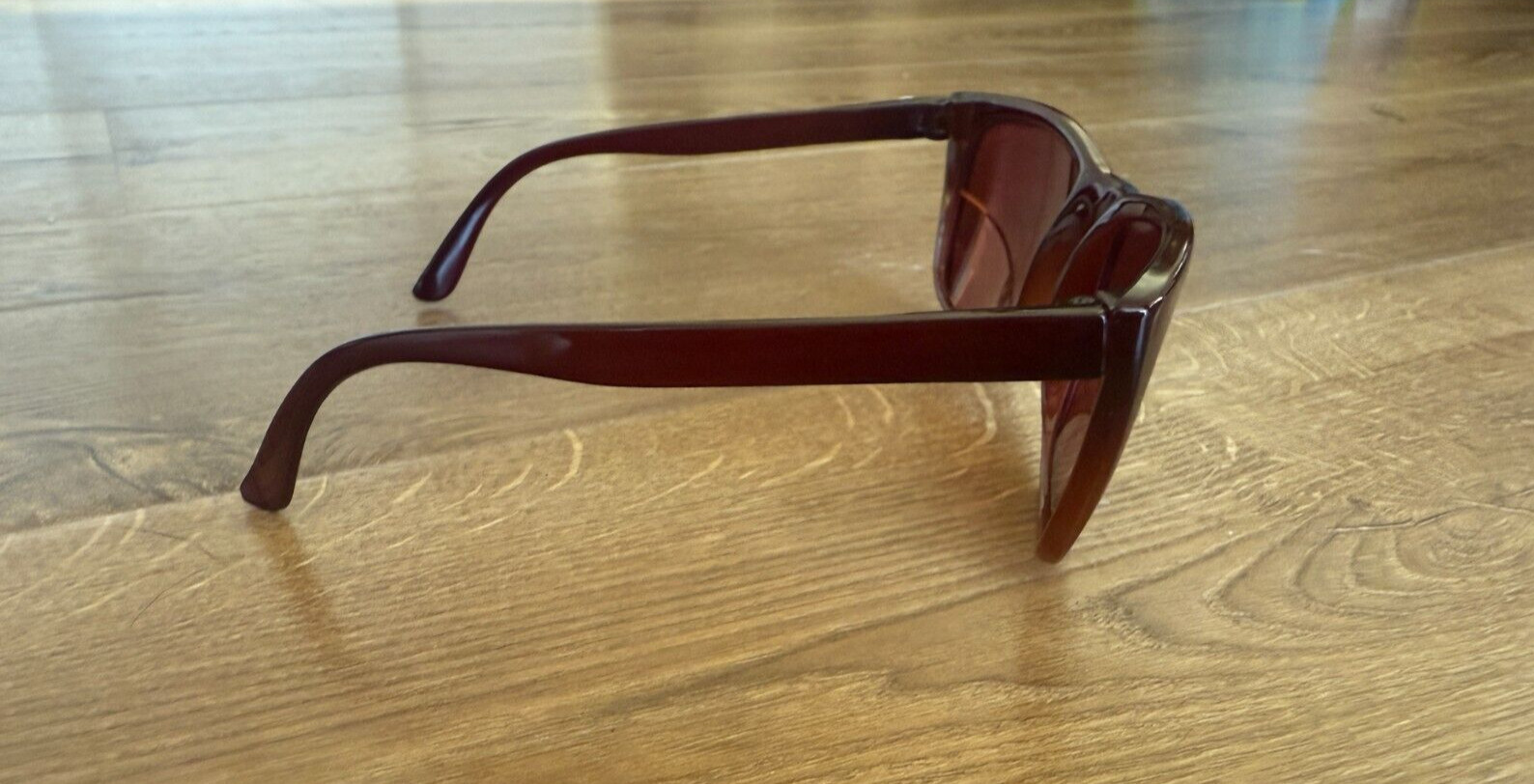 Vintage SKI Lites Sunglasses Mauritius – Lens have wear and minor scratches