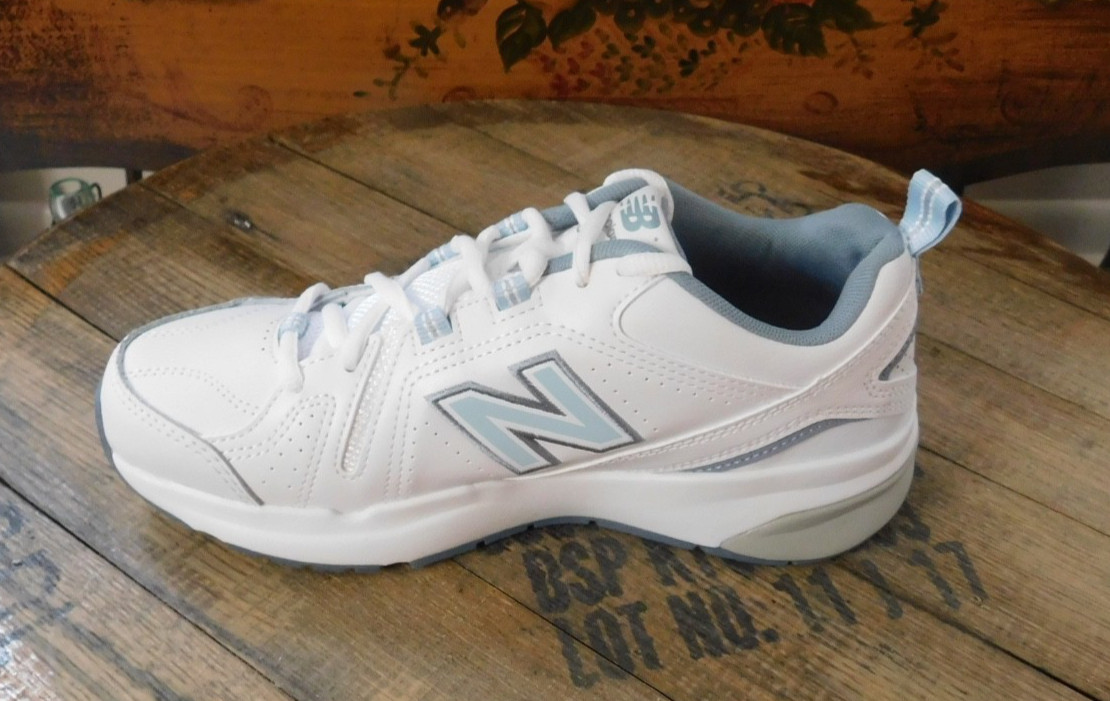 New Balance 608 V5 Walking Sneaker Womens 7 D Comfort Cross Trainer Shoes