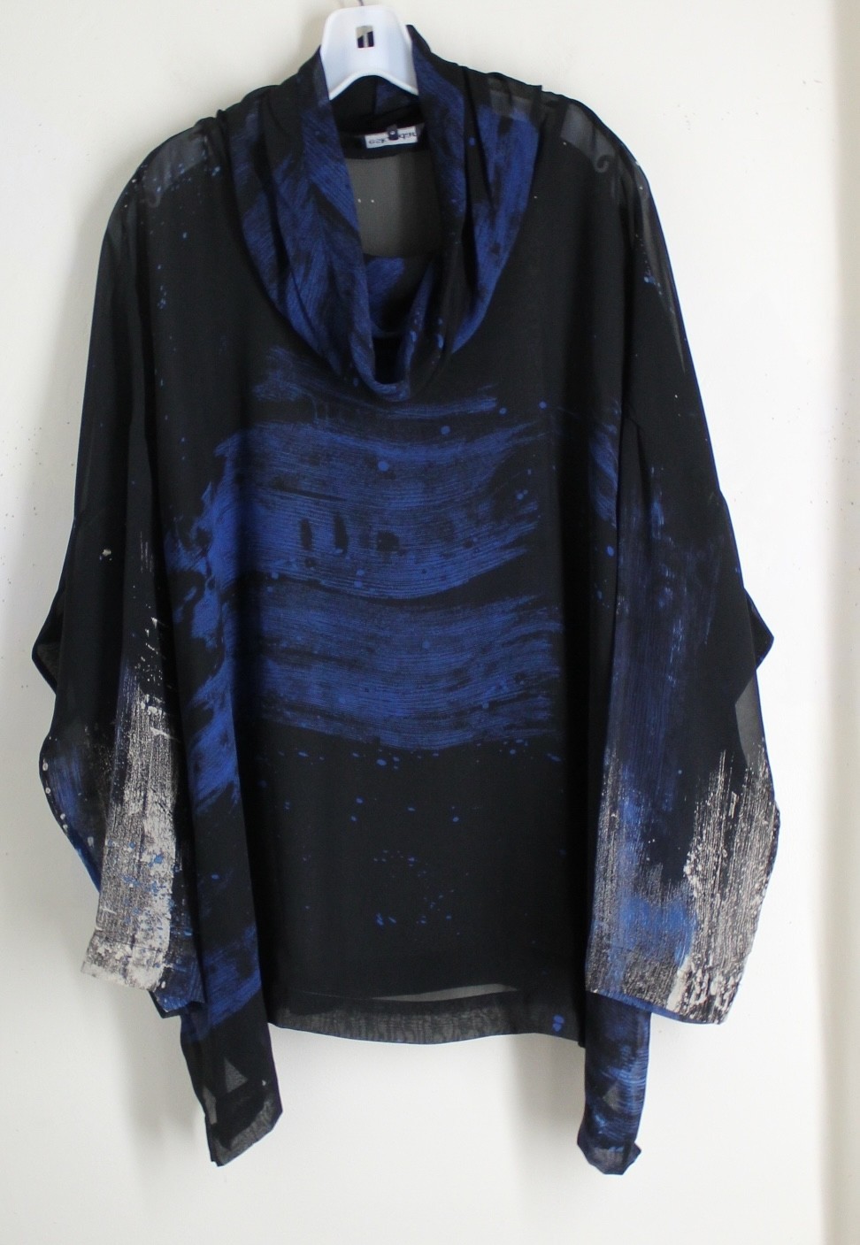 New Eskandar Sz 0 Silk Chiffon Flowing Black Blue Beige 27″Long Monk Cowl Top