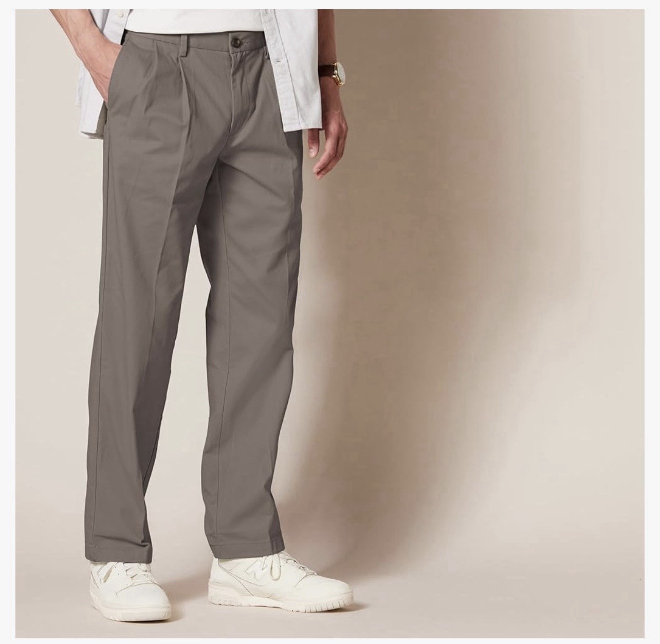 Amazon Essentials Men’s Classic-Fit Pleated Chino Pants 30W x 30L Taupe NEW