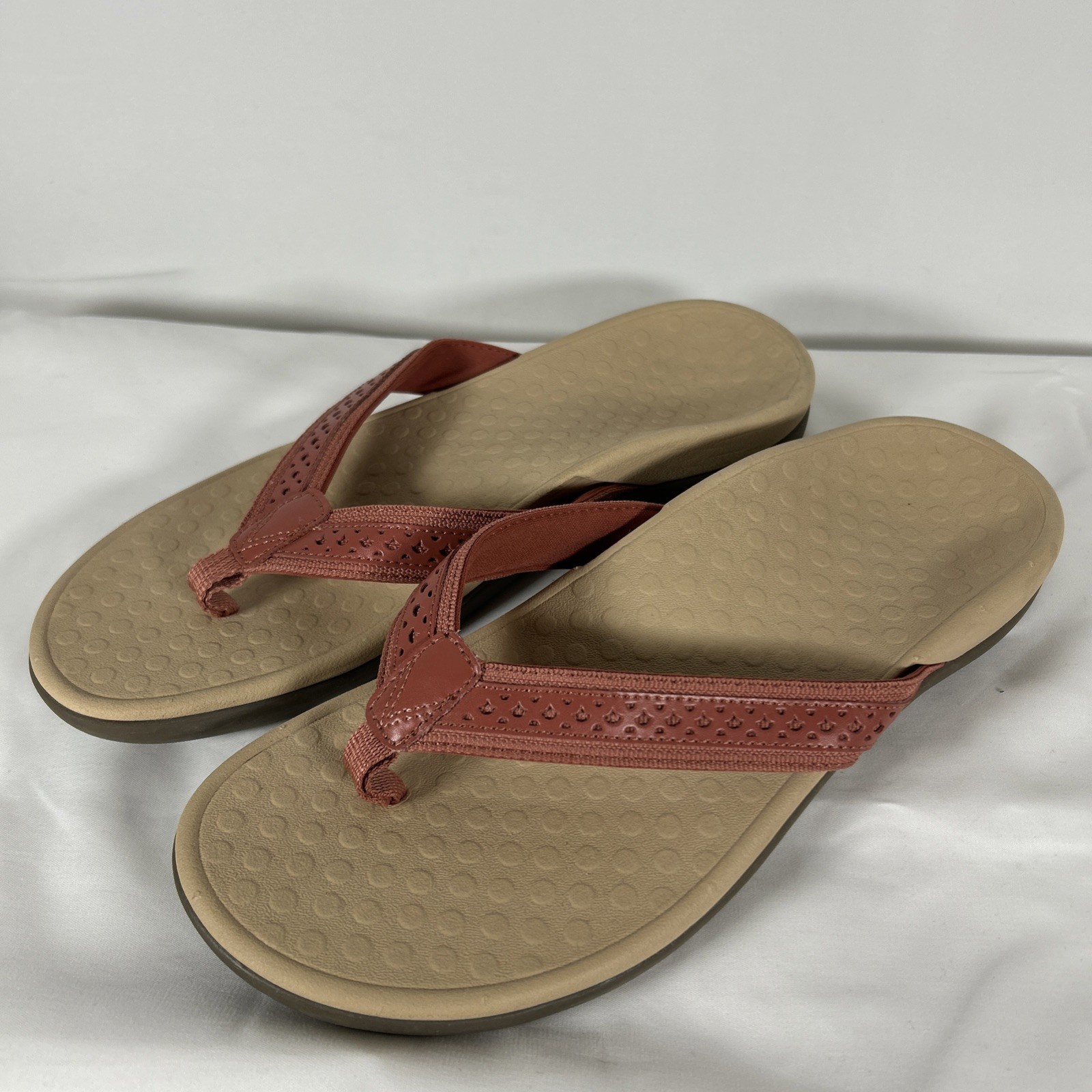 Vionic Womens red tide perfit flip flop sandal size 9US/7UK