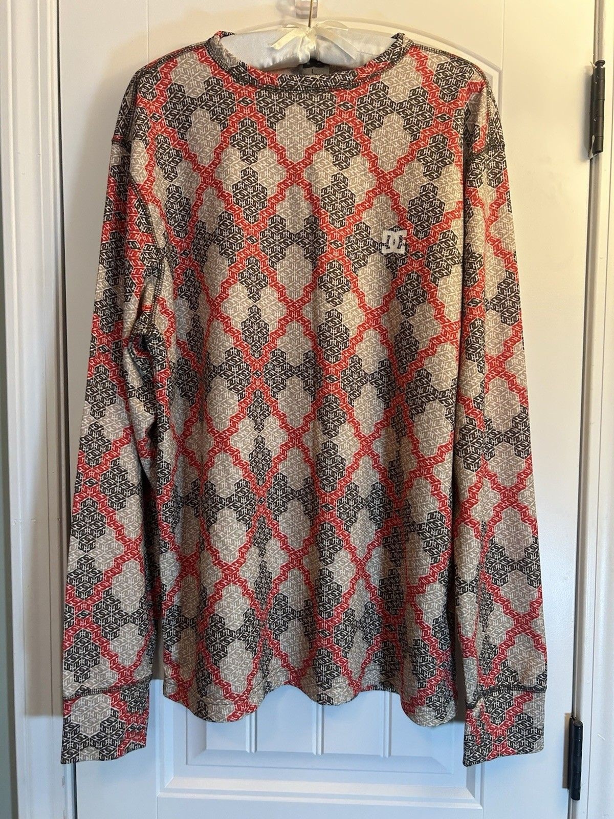 DC Shoes Geometric Logo Long Sleeve Performance Shirt Mens Large Red Gray Top