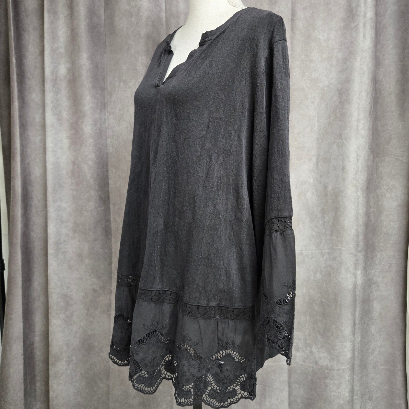 LOGO Lavish Lori Goldstein Gray Cotton Lace Eyelet Tunic Top Women’s Size 1X