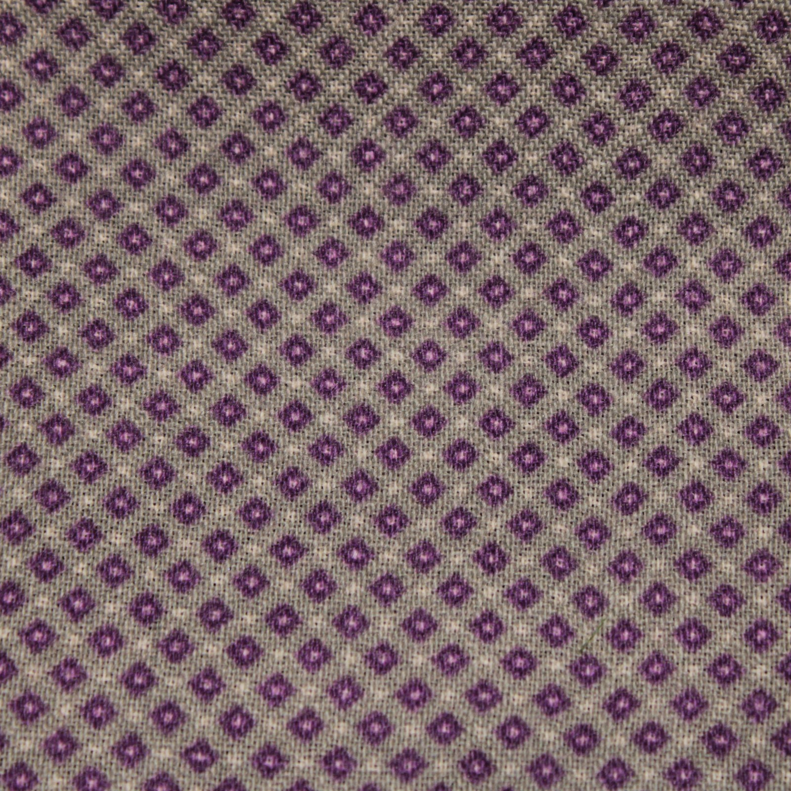 Roda NWT Wool Pocket Square In Beige w/ Purple & Pink Geometric Made in Italy