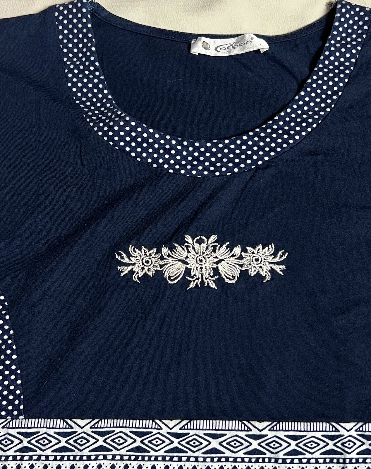 Cocoon Women’s S Sleeve Embroidered Geometric Graphic Print T-Shirt Navy White L