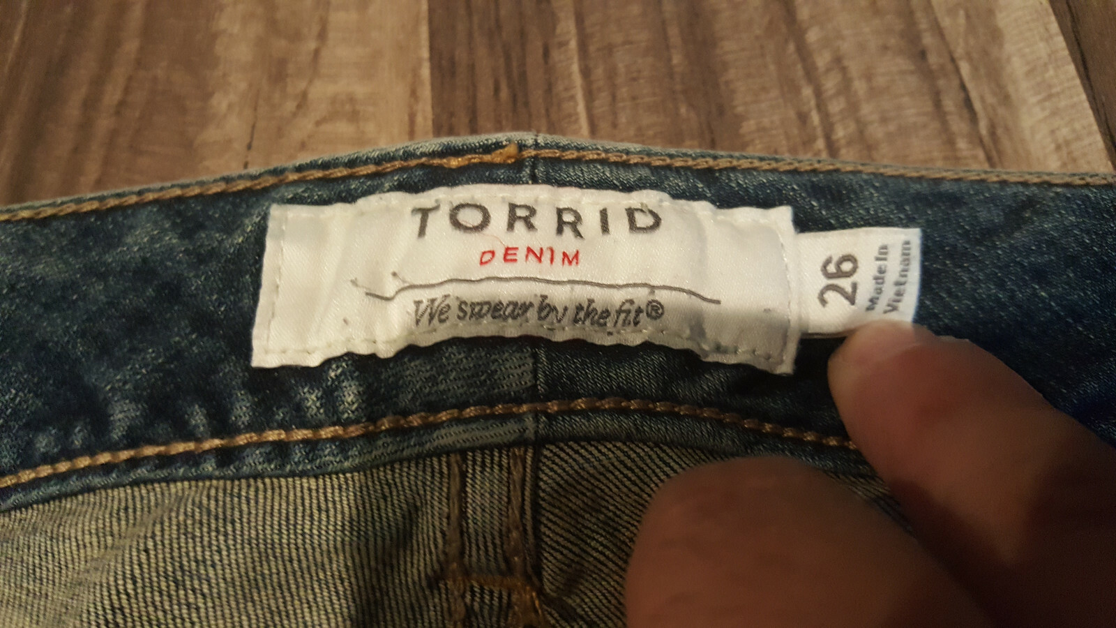 Torrid boyfriend women’s size 26 (48X30) blue color jeans.