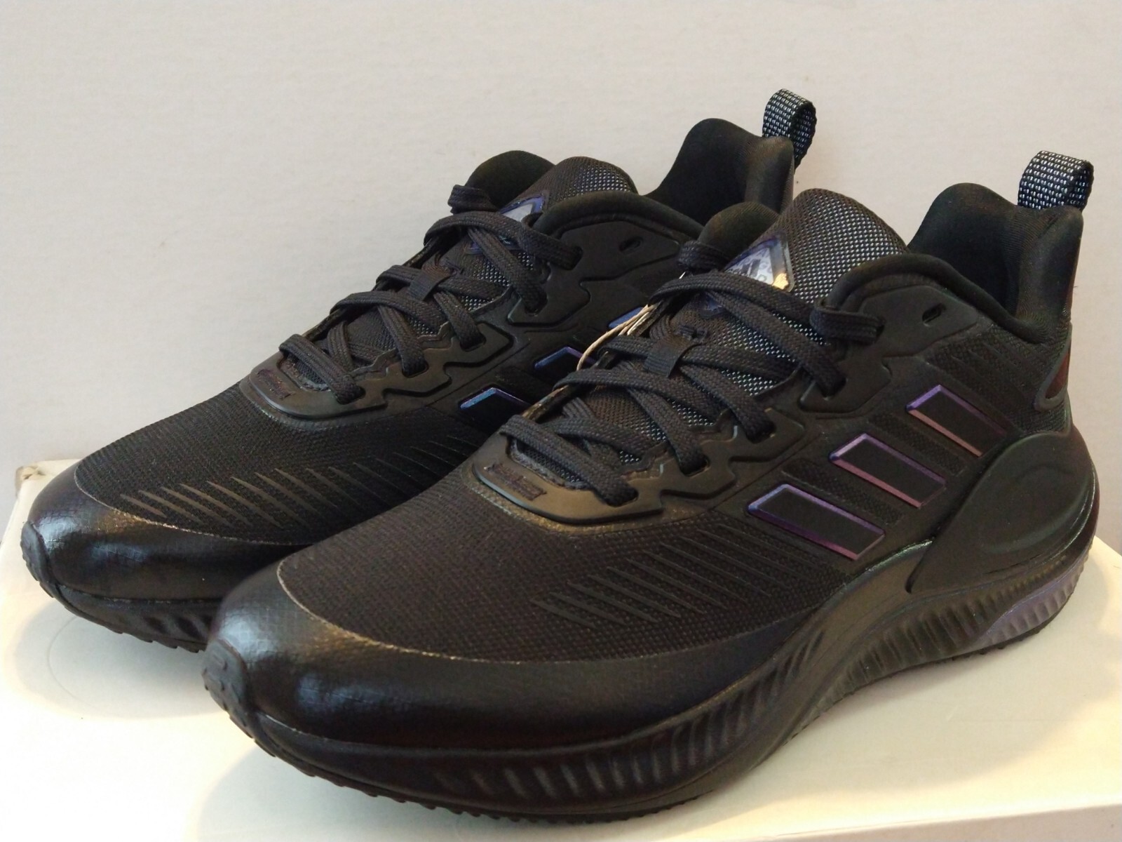 Adidas Men’s AlphaMagma Guard – GX1177 – Black / Dark Marine – Size: 5.5 – NEW !