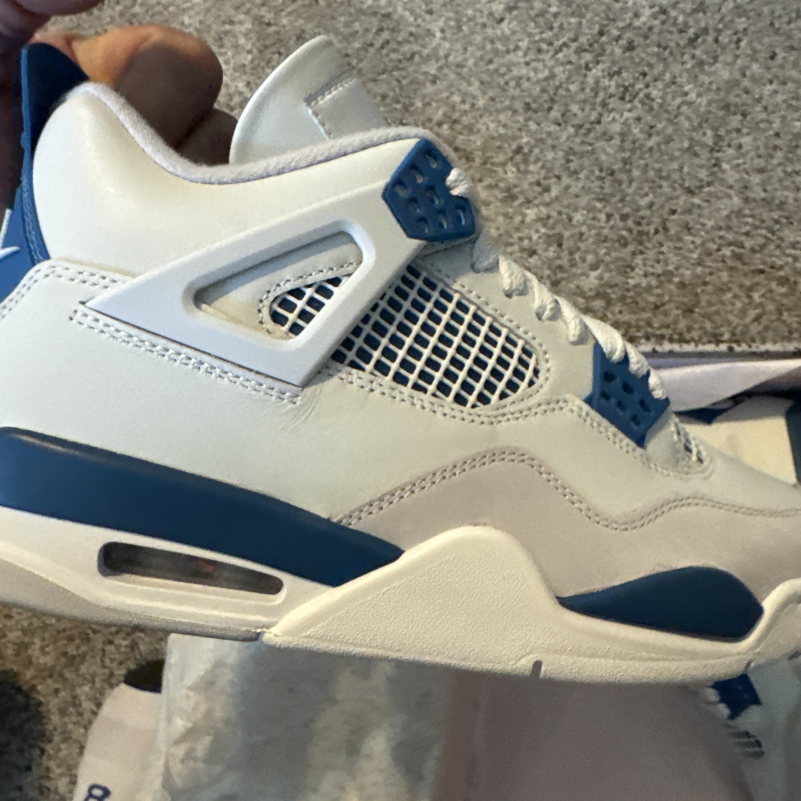 Air Jordan 4 Retro “MILITARY BLUE” 2024 – Size 7 – fv5029 141 (10965-7)
