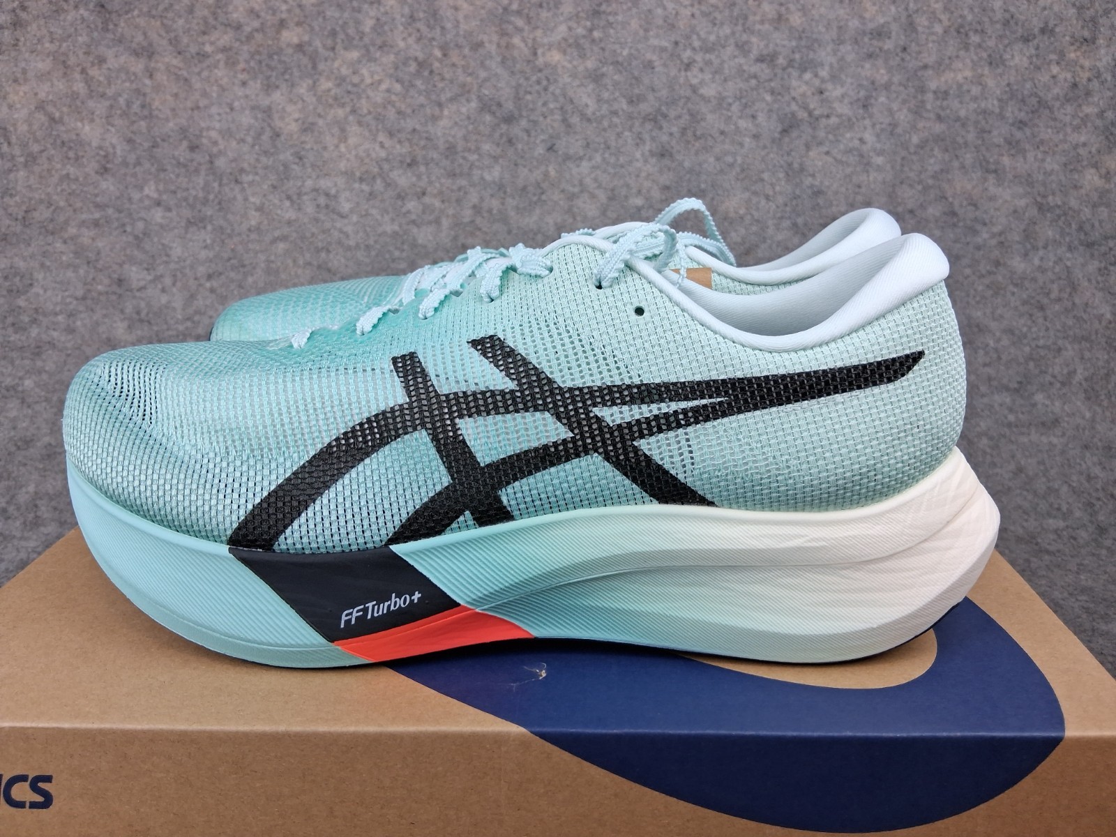 Size 11.5 – Asics Metaspeed Edge Paris Illuminate Mint/Black 1013A124-400