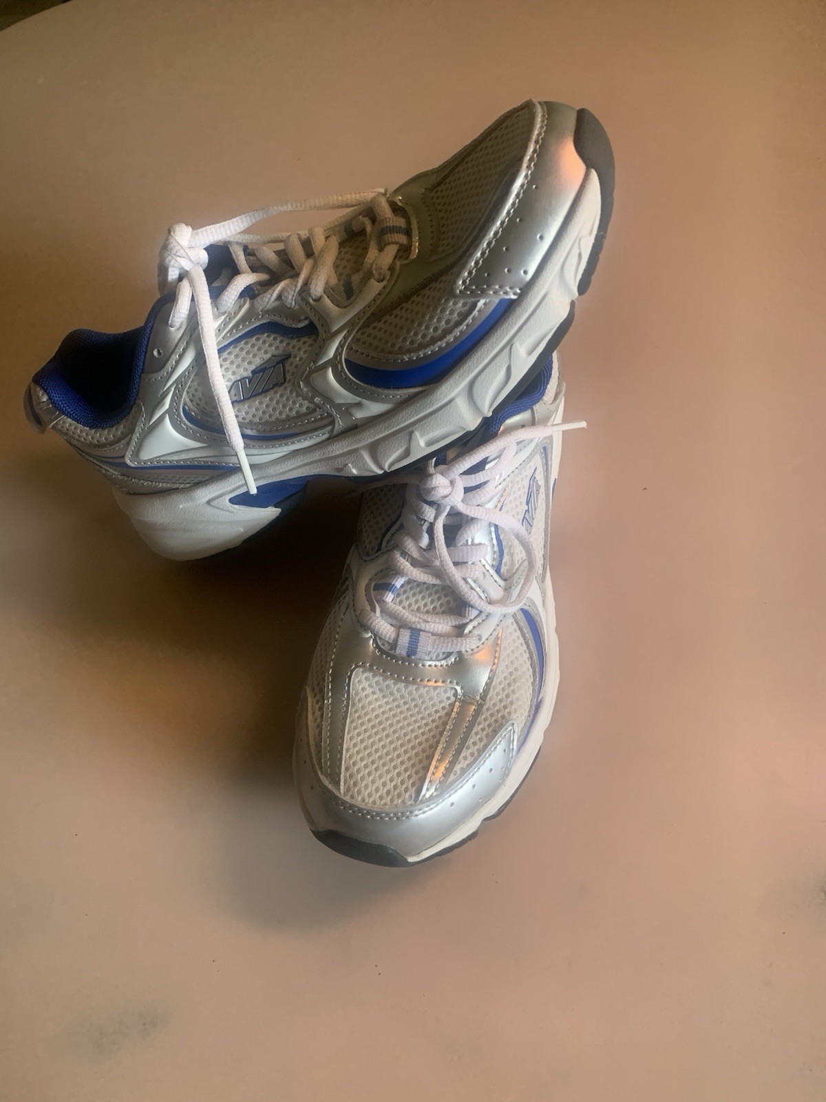 AVIA 5000 PERFORMANCE CONTROL WHITE/BLUE/SILVER SNEAKERS SIZE 7 1/2