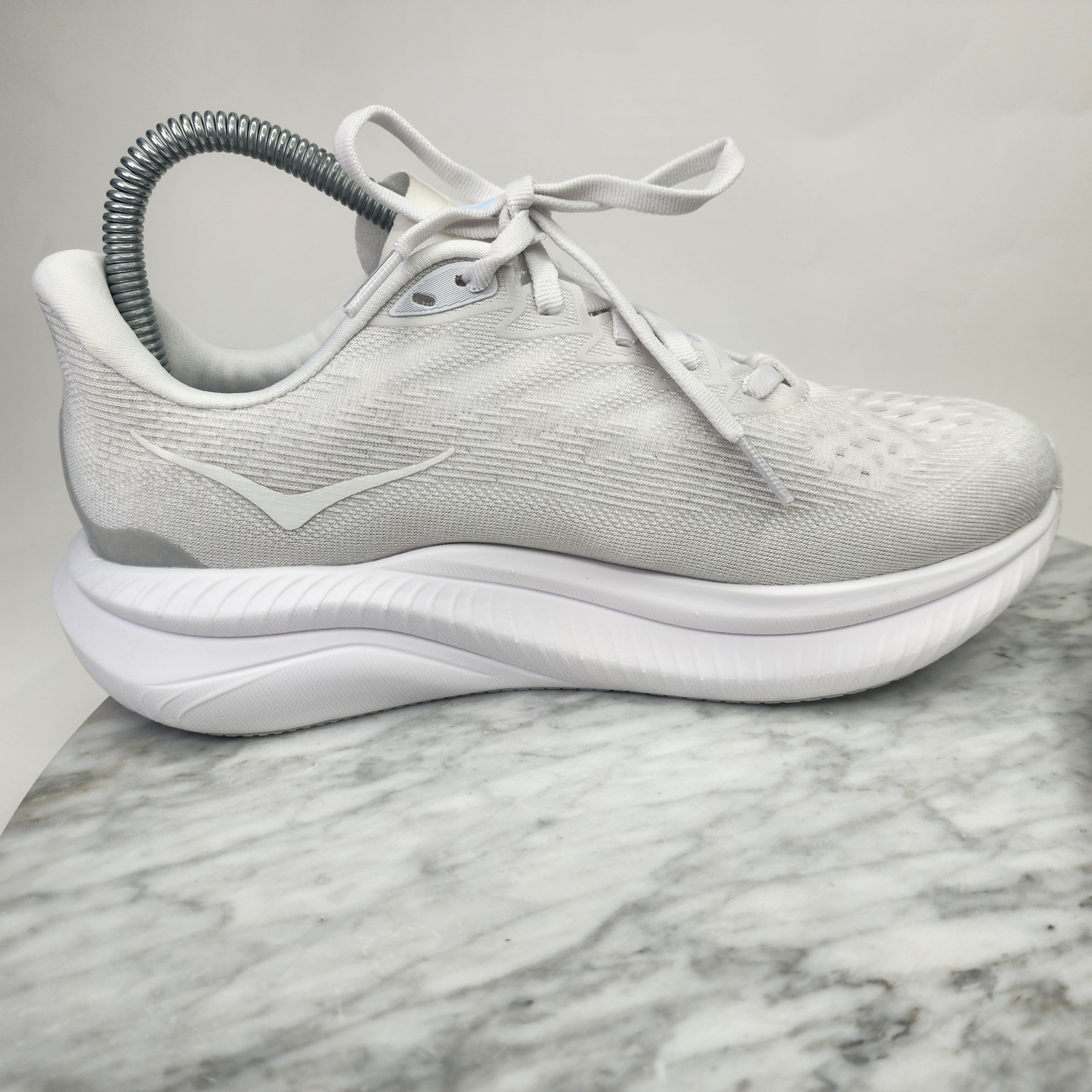 Hoka One One Mach 6 Triple White Running Shoe’s Women’s Size 7D 1147834WWH
