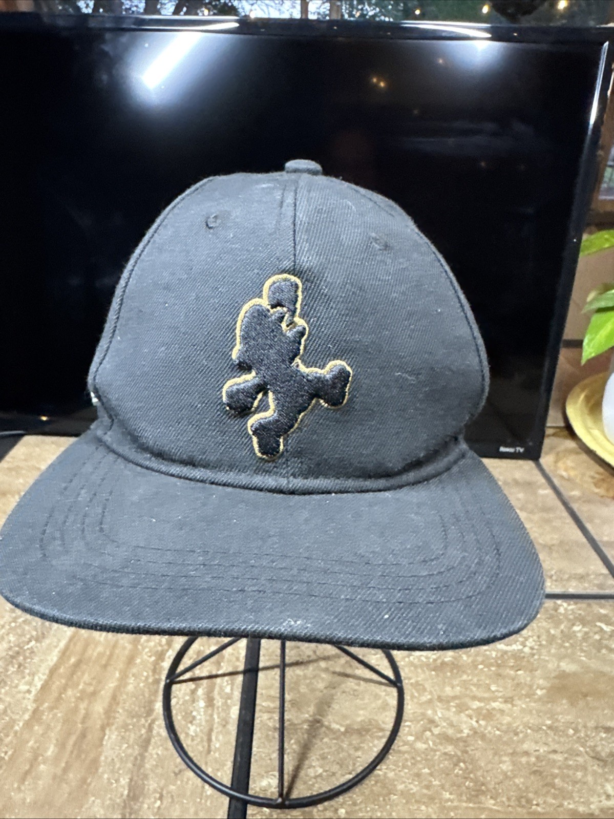 Nintendo Super Mario Black Snapback Hat Cap Gold Mario Silhouette One Size Adult