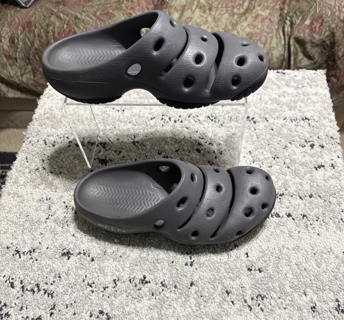 Keen Yogui Clog Perforated Gray Slip On Cottagecore Womens Sz 8 Garden Shoe Airy