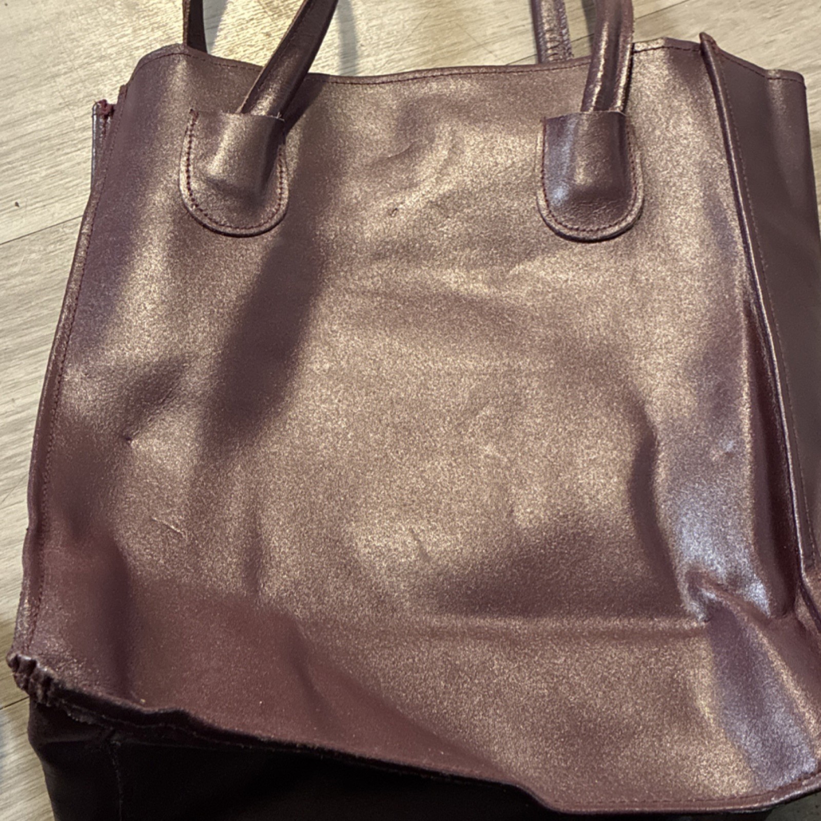 Lillian Vernon Burgundy Tote Bag Magnetic Closure Inner Pockets Hot Stamped Ini…
